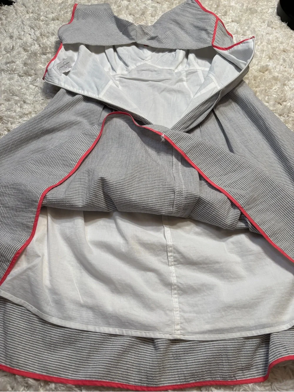 Jessica Simpson Gray Dress with Coral Trim